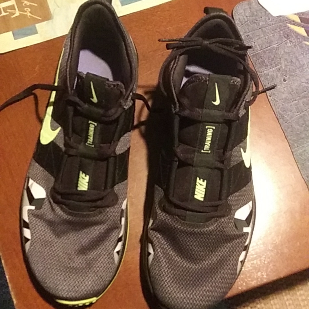 Nike Mens Varsity Compete Tr 2 sneakers AT1239-009
